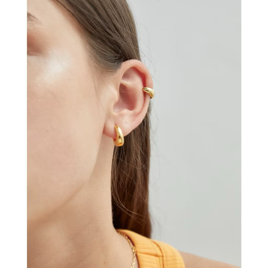 ￼Julys - mini u huggie earrings