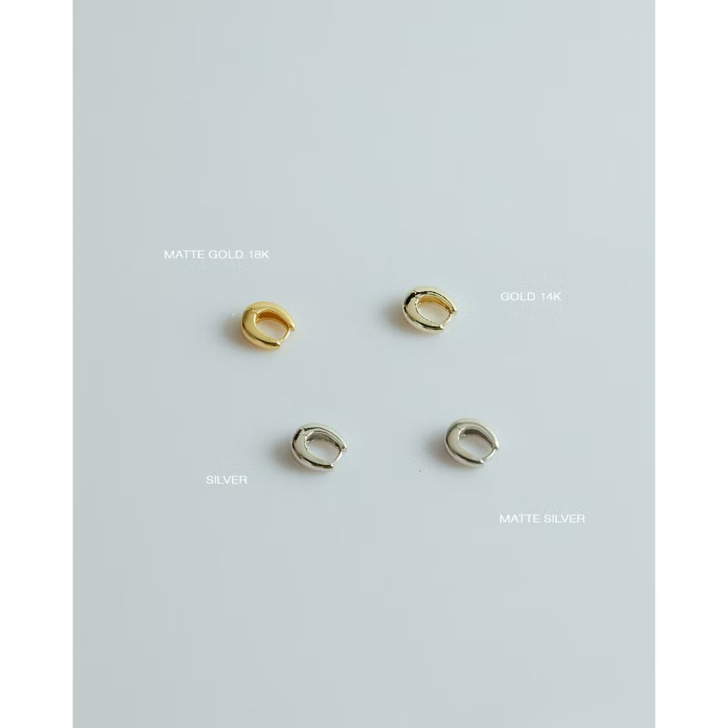 ￼Julys - mini u huggie earrings