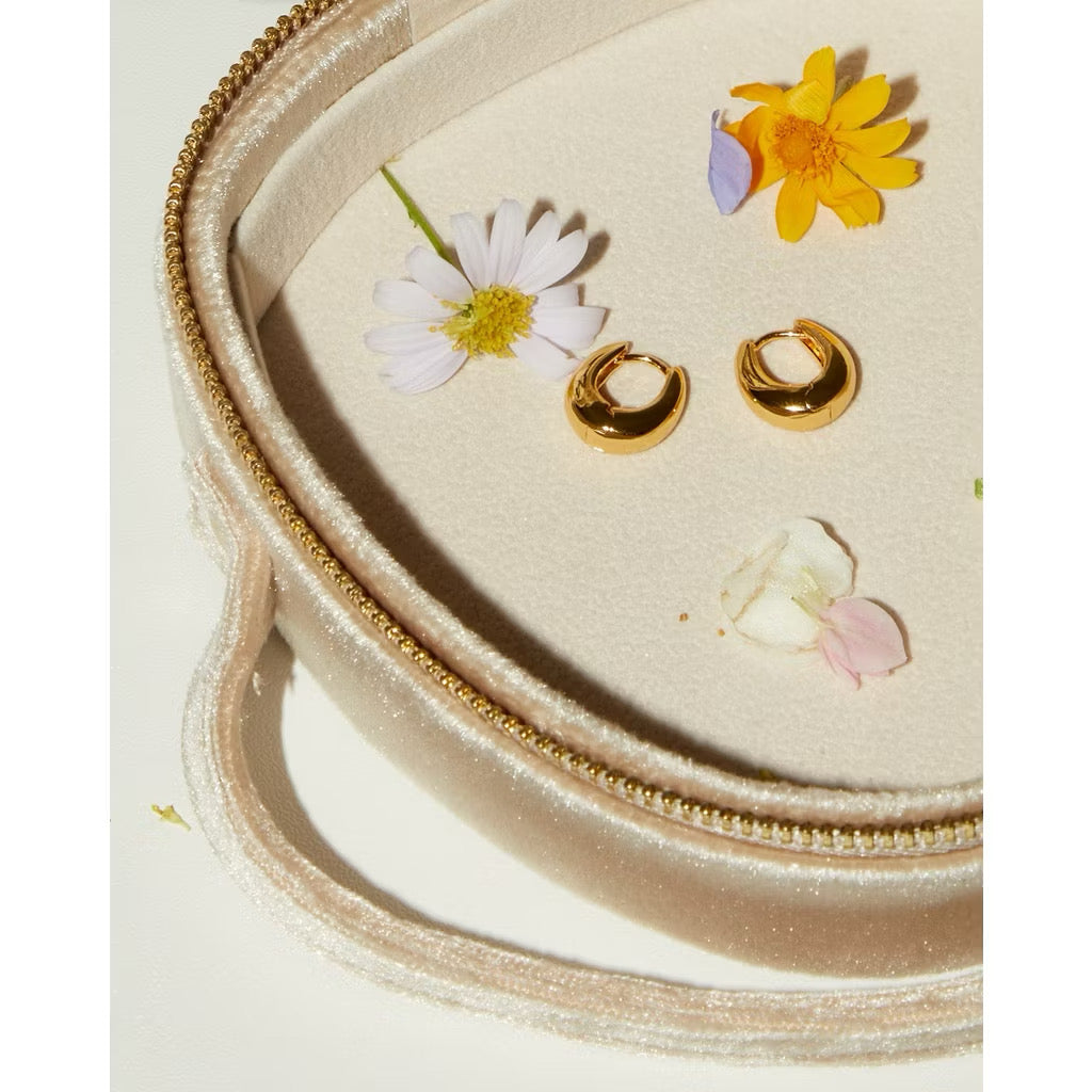 ￼Julys - mini u huggie earrings