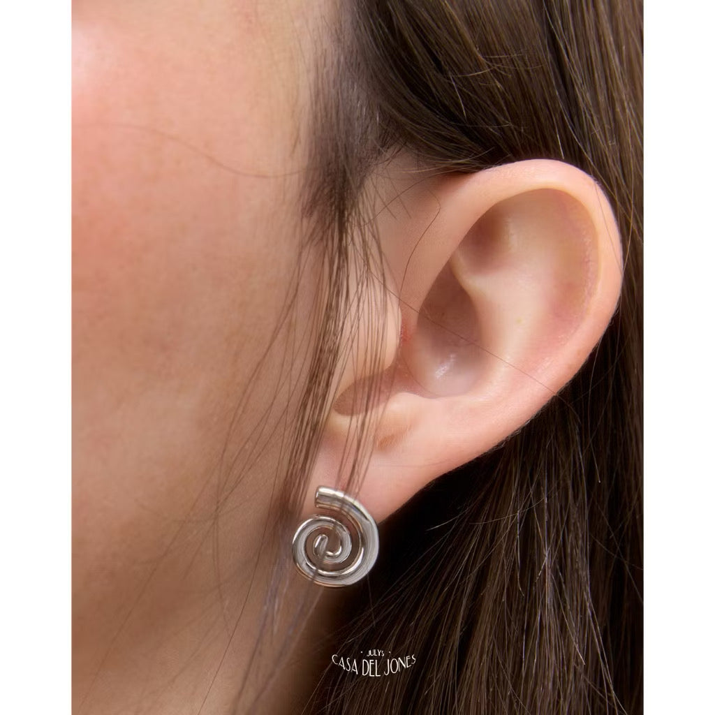 ￼Julys - Dizzy Spiral Earrings