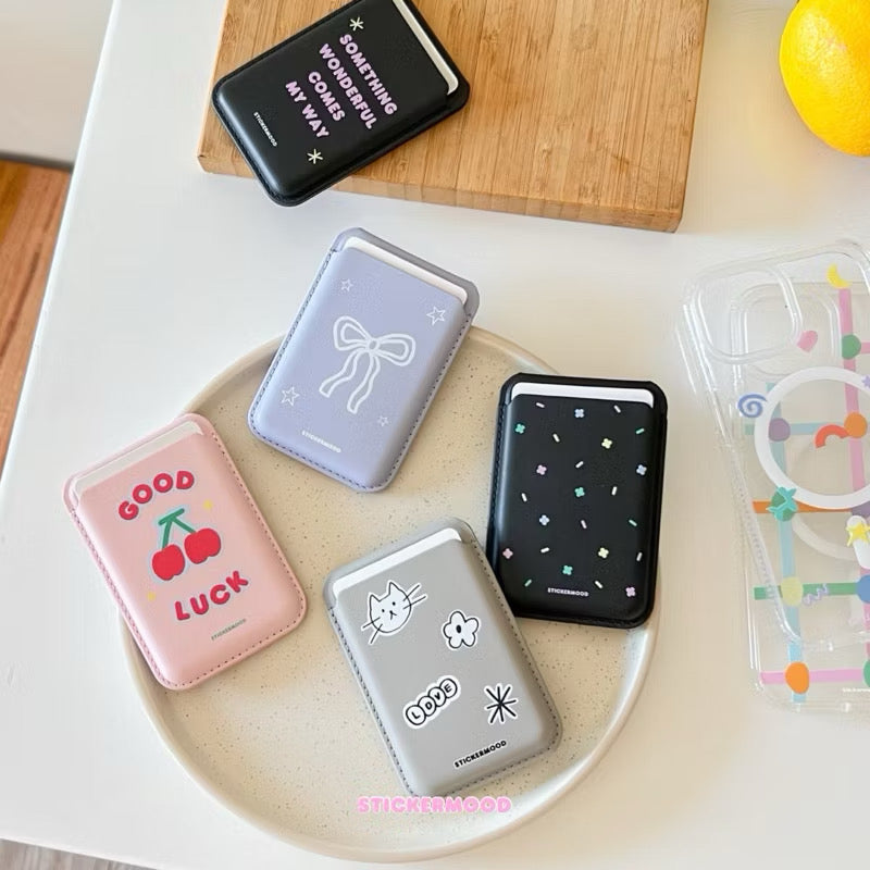 ￼Magnetic Card Holder